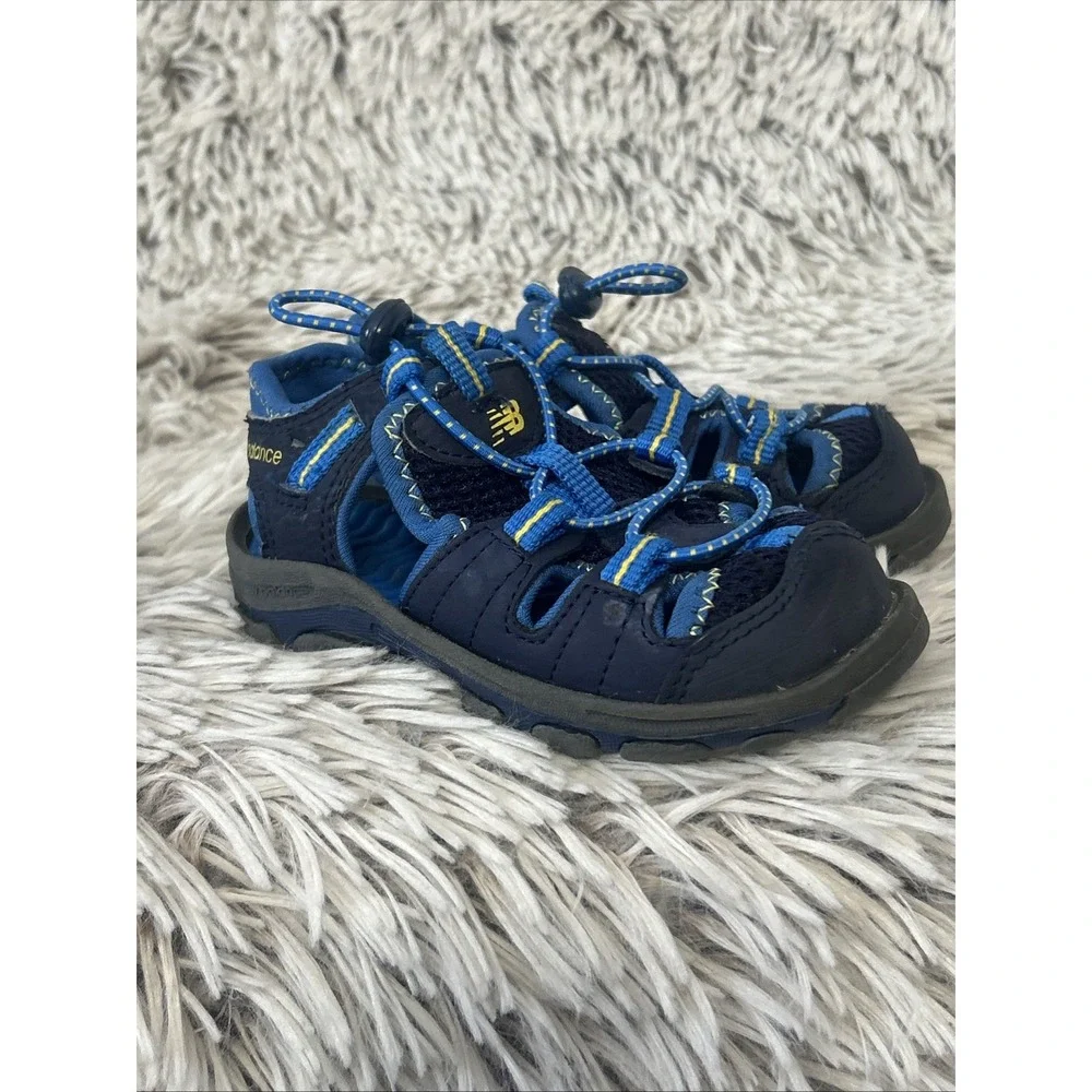 New Balance Toddler Shoes Size 7.5‎ Water Hiking Outdoor Blue Pull On Unisex EUC